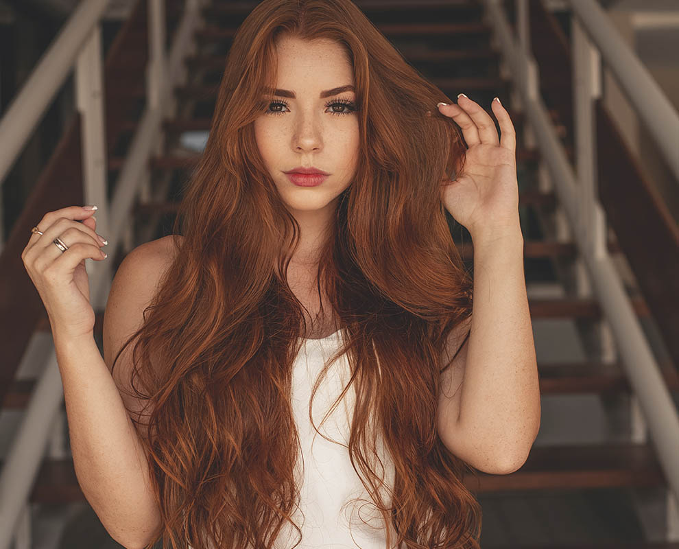 In-Blog_990px__tiktok-trends__0007_long-red-hair